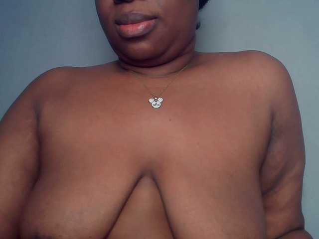 Freakyslut5's BongaCams show and profile