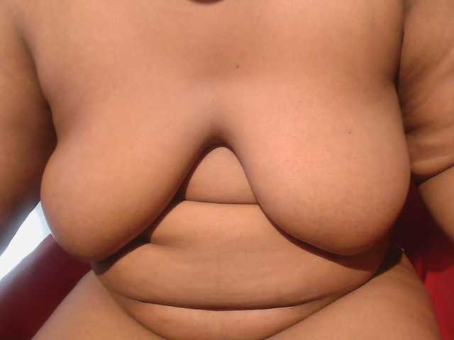 Freakyslut5 webcam bongacams model stream image