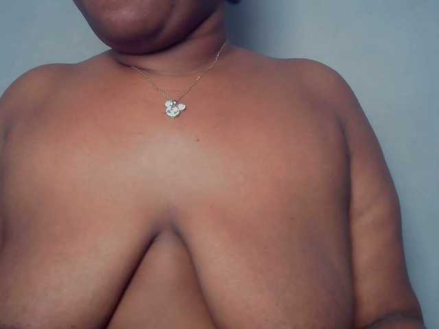 Freakyslut5's BongaCams show and profile