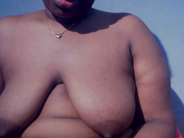 Freakyslut5's BongaCams show and profile