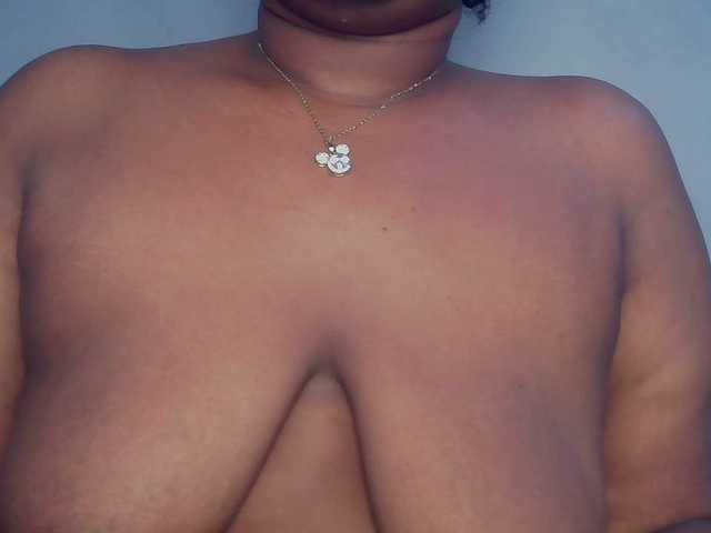 Freakyslut5's BongaCams show and profile