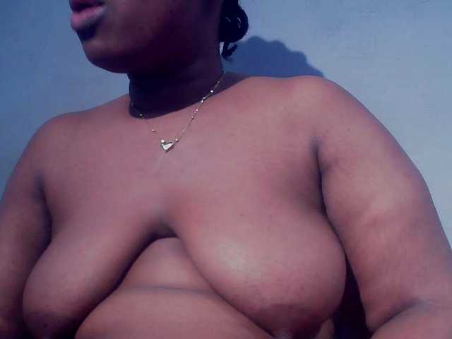 Freakyslut5's BongaCams show and profile