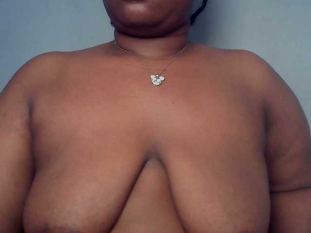 Freakyslut5's BongaCams show and profile