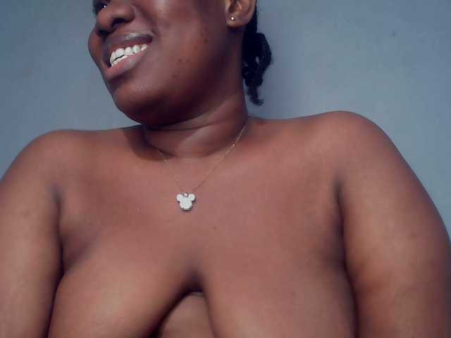 Freakyslut5's BongaCams show and profile