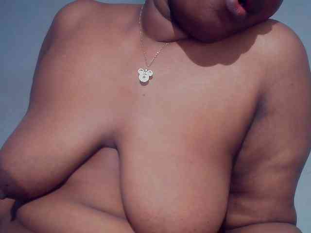 Freakyslut5 Live Webcam on BongaCams