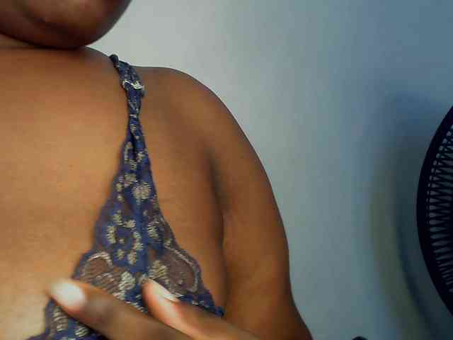 Freakyslut5 webcam