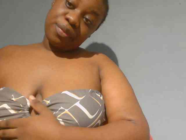 Freakyslut5 Live Webcam on BongaCams