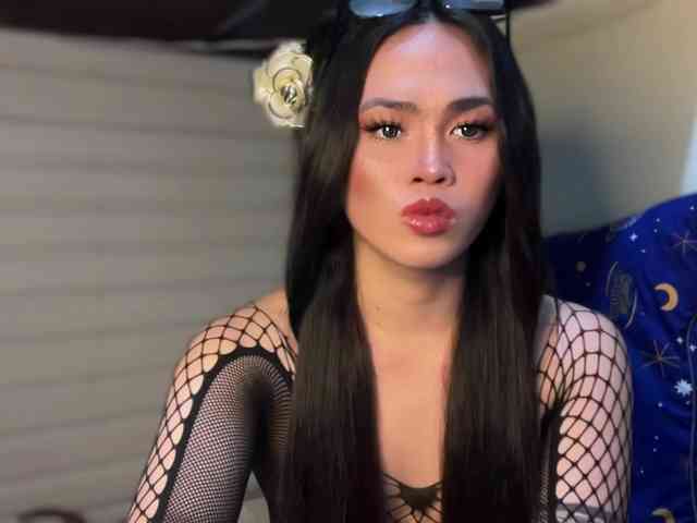 Hugecockhiraya Live Webcam on BongaCams