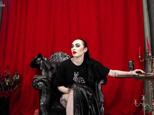 MistressVenena – webcam model profile photo