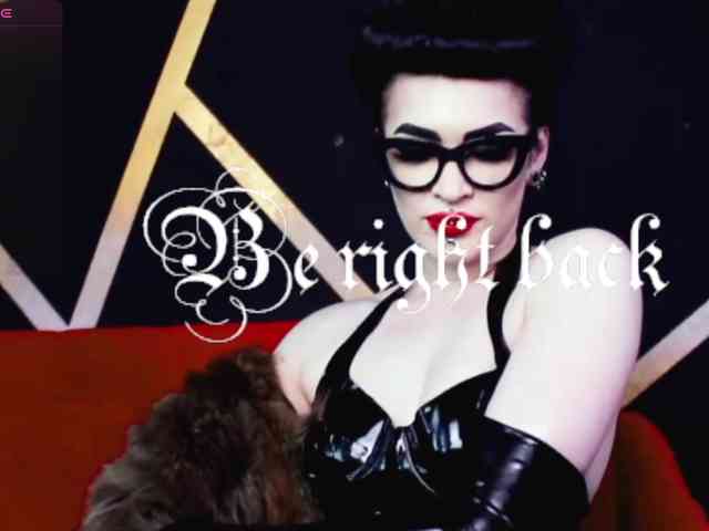 MistressVenena webcam