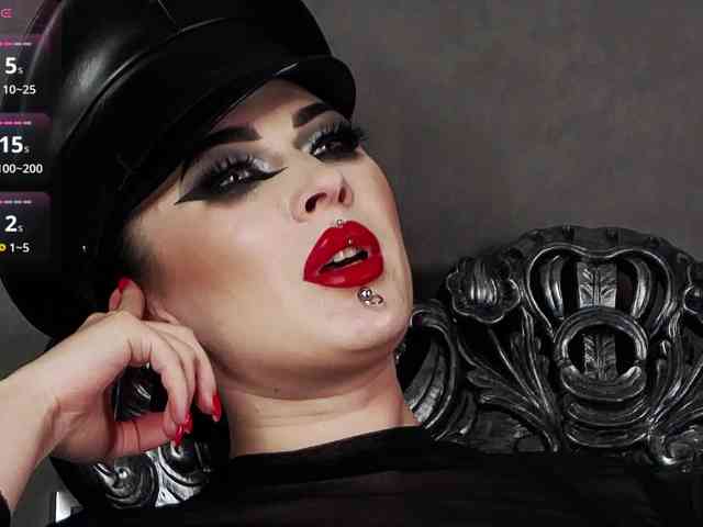 MistressVenena webcam