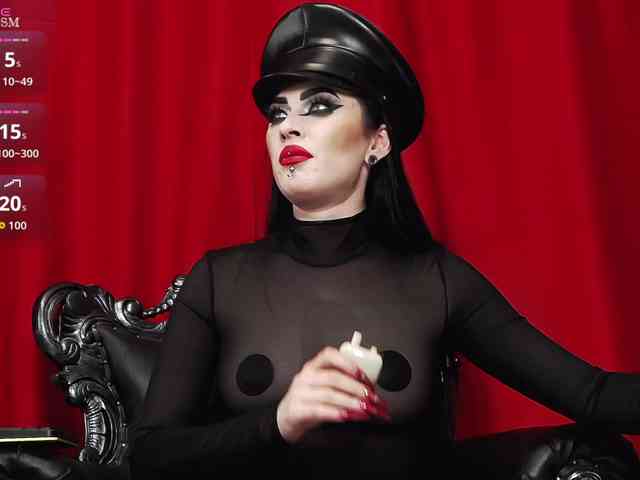 MistressVenena webcam