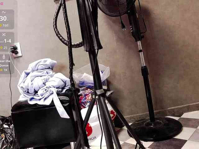 MistressVenena webcam