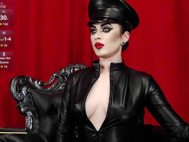 MistressVenena webcam