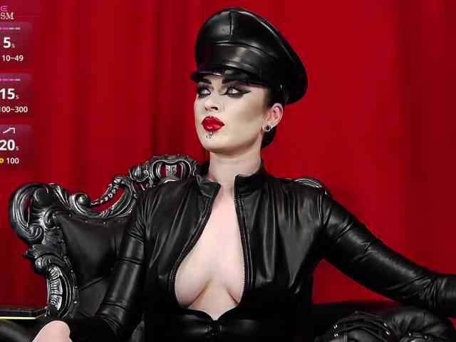 MistressVenena webcam