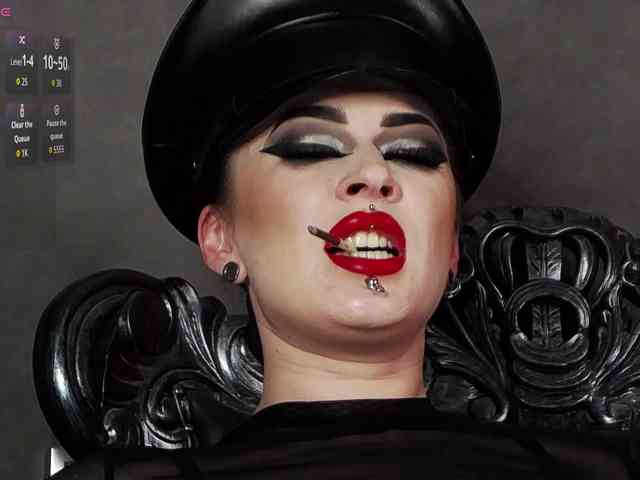 MistressVenena webcam