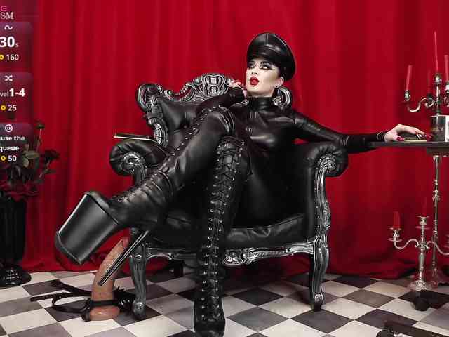 MistressVenena webcam