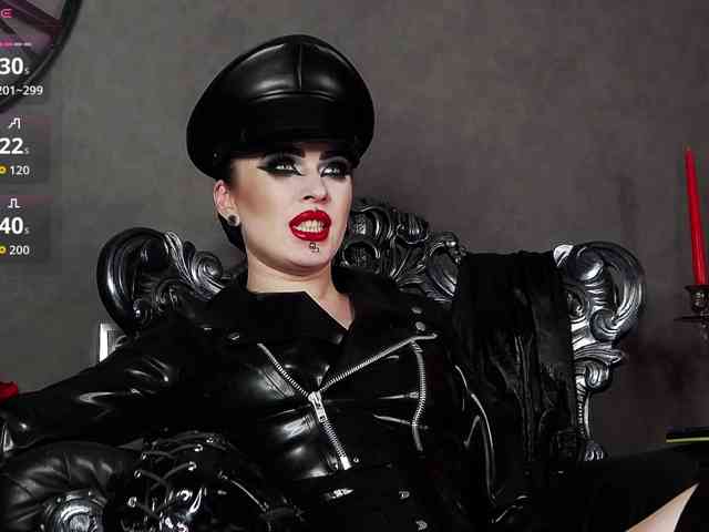 MistressVenena webcam