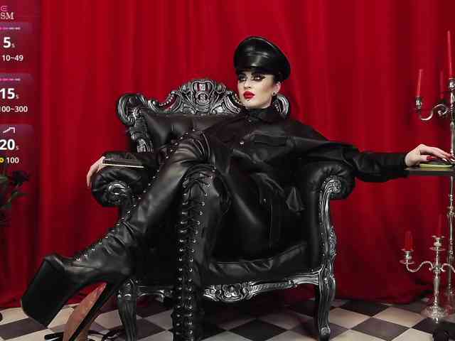 MistressVenena webcam