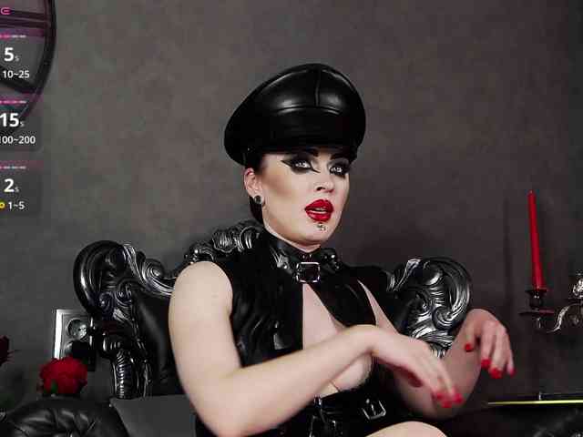 MistressVenena webcam