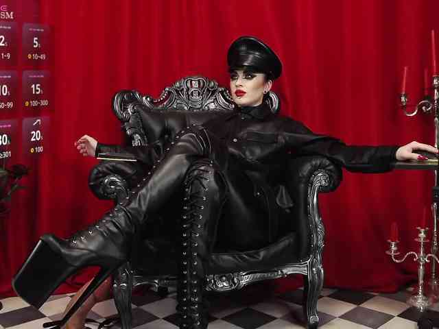 MistressVenena webcam