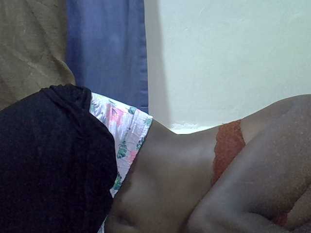 Bigbutts's BongaCams show and profile