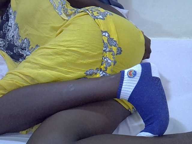 Bigbutts's BongaCams show and profile