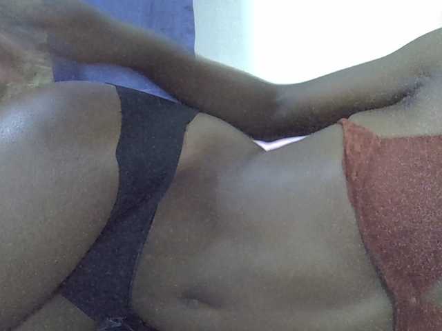 Bigbutts's BongaCams show and profile