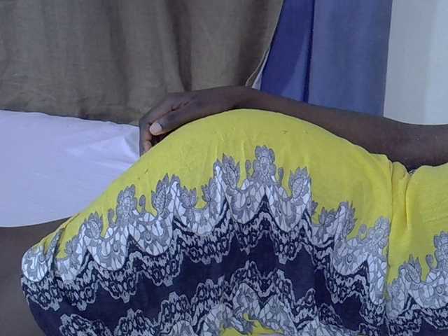 Bigbutts's BongaCams show and profile