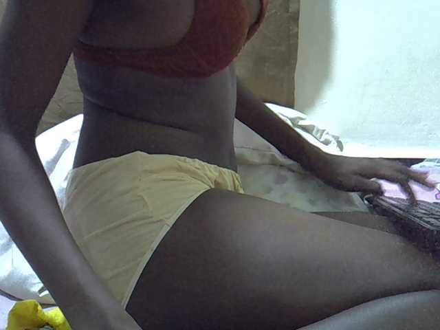 Bigbutts's BongaCams show and profile