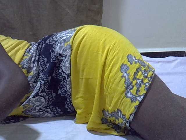 Bigbutts's BongaCams show and profile