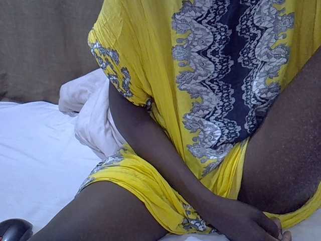 Bigbutts's BongaCams show and profile