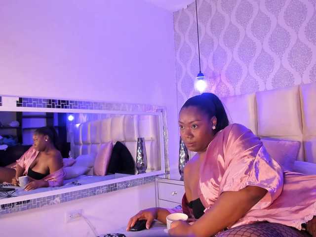  EvelynBrooks chat room