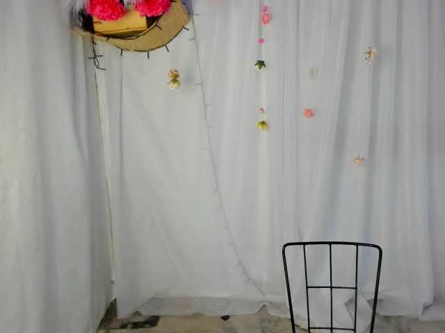 yelina live sex show