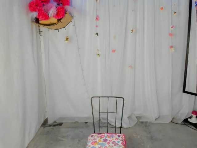 yelina live sex show