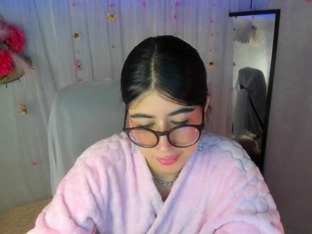 yelina live sex show