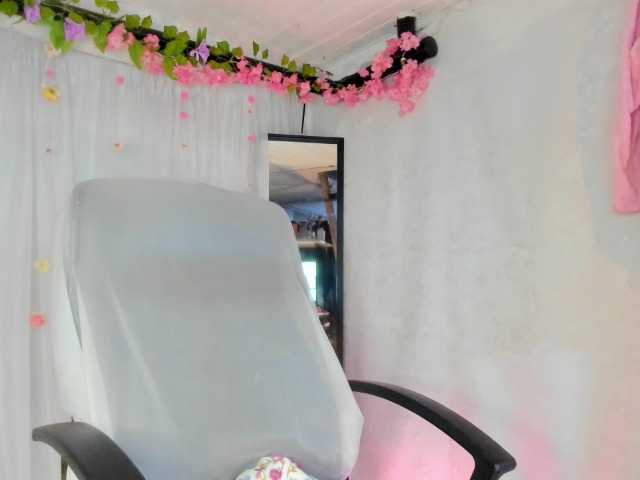 yelina live sex show