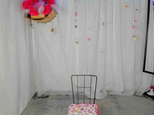 Yelina Live Webcam on BongaCams