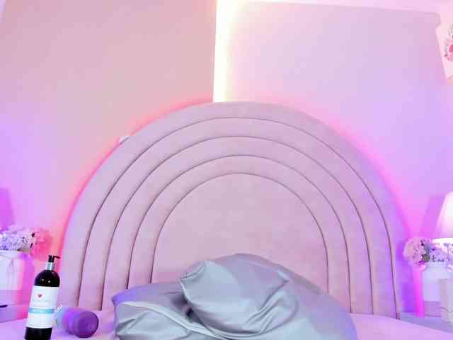 MarcelineTemptation webcam