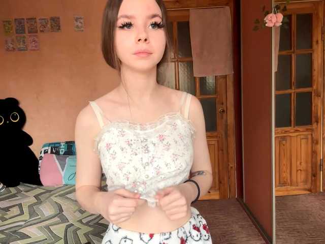 Lil-RO-XO from BongaCams