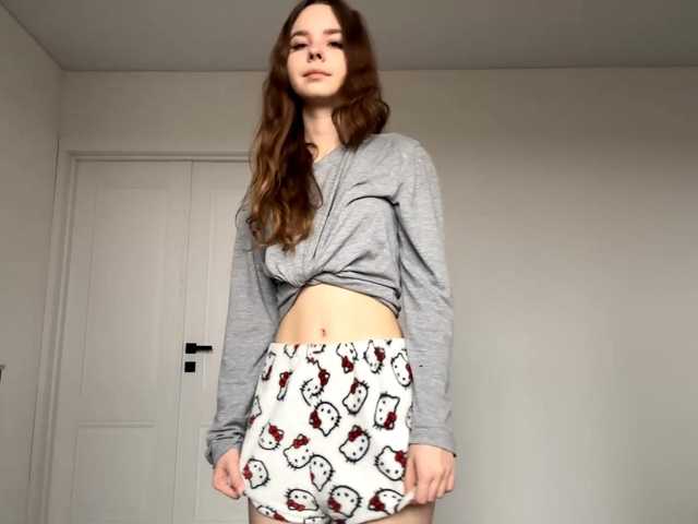 Explore 18 years old Lil-RO-XO from BongaCams Lil-RO-XO from BongaCams