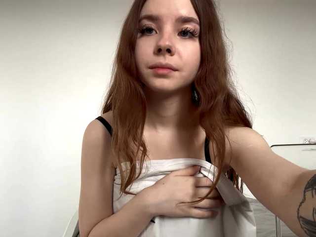 Lil-RO-XO from BongaCams