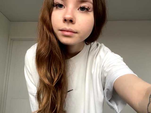 Check-out the amazing livestreamer Lil-RO-XO as she's caressing her body Lil-RO-XO from BongaCams