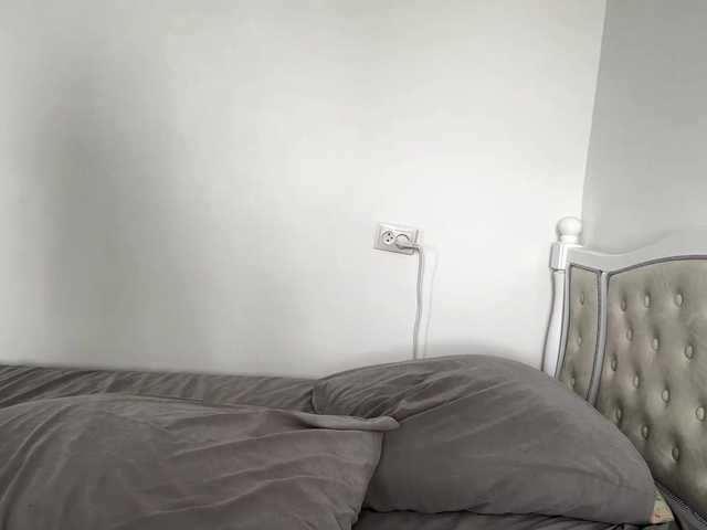 Lil-RO-XO — total @total  sofar @sofar  remain @remain Take off T-shirts