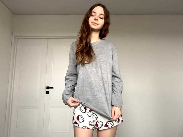 Explore 18 years old Lil-RO-XO from BongaCams Lil-RO-XO from BongaCams