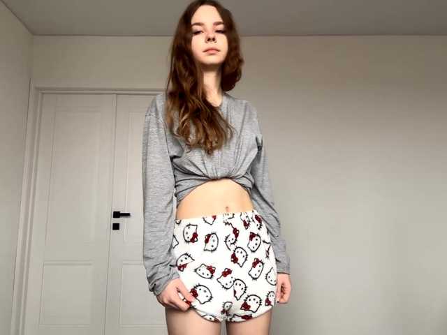 Check-out the amazing livestreamer Lil-RO-XO as she's caressing her body Lil-RO-XO from BongaCams