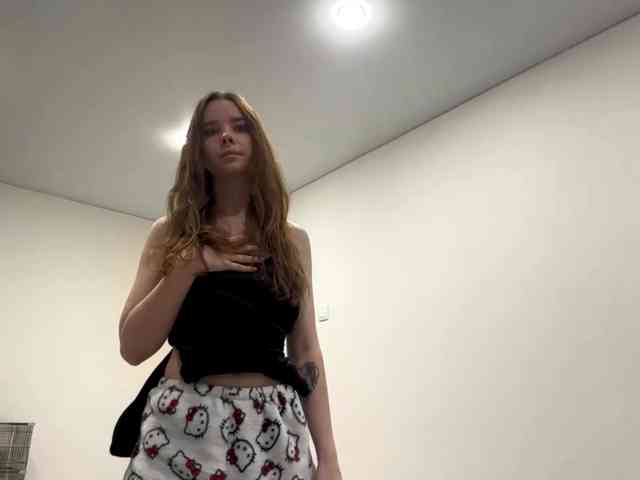 Lil-RO-XO webcam