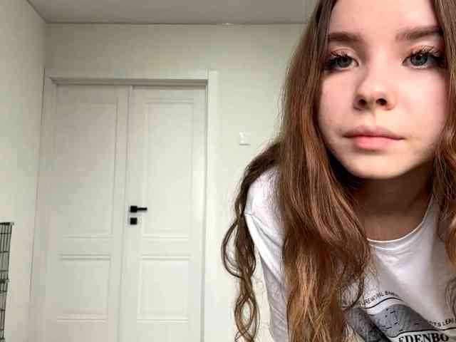 Lil-RO-XO webcam