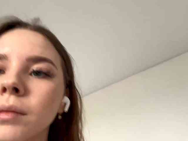 Lil-RO-XO webcam