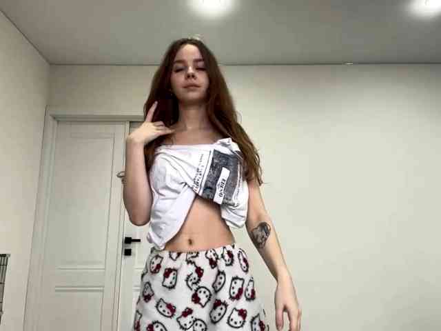 Lil-RO-XO webcam